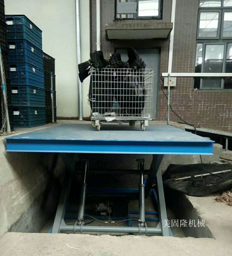 阿坝固定式升降货梯厂家
